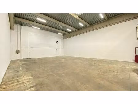 location local d'activités bondy 392 m²