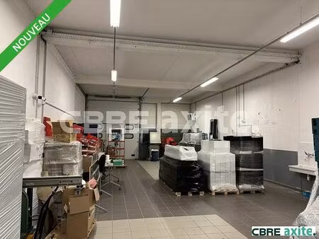 location local d'activités villefontaine 387 m²