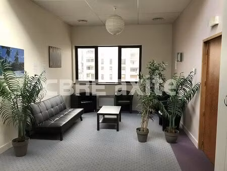 location bureau annemasse 124 m²