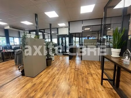 location bureau pringy 483 m²