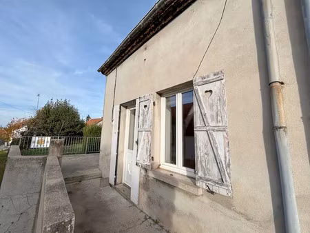 vente maison 3 pièces 57 m² à commentry (03600)  65 000 €