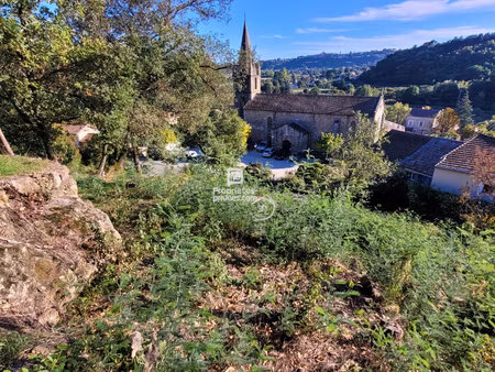 terrain prêt à bâtir avec vue à 180° dans un village tranquille  à 10 min d'aubenas de 785