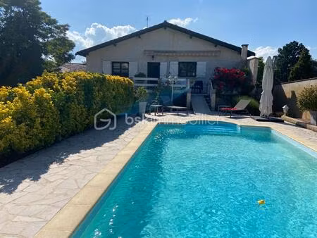 maison de 235 m² à commelle-vernay