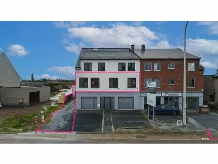 strategisch gelegen woon-werkpand met ruime studio!