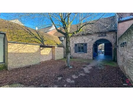 historisch karakterpand van 380m² met kelder en binnentuin!