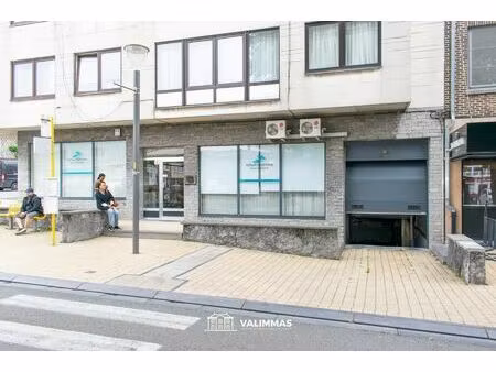 autostandplaats te zellik centrum....