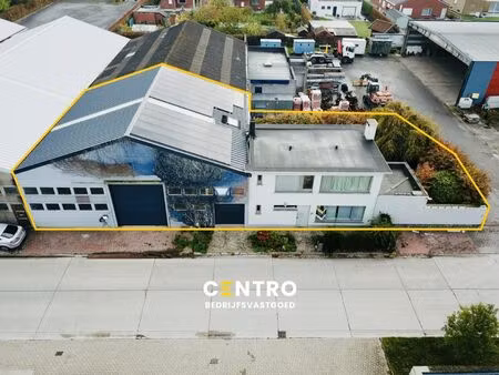 bedrijfsgebouw te koop in zedelgem  bestaande uit magazijn (265m²) en woning (3/4 slpkms  