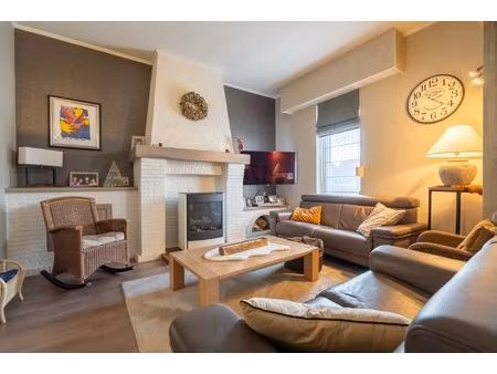 huis met commercieel pand te koop in grootlo!