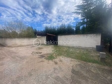 terrain de 190 m² à callian