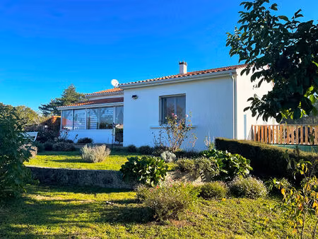 vente maison 4 pièces  132.00m²  saint