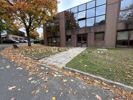 bâtiment indépendant mixte a louer