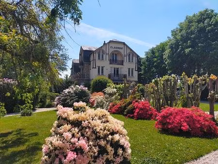 maison de luxe de 20 chambres en vente à bagnoles-de-l'orne  france