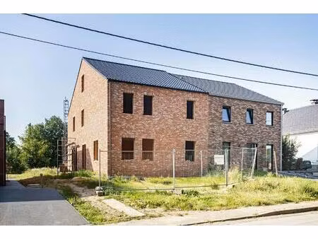 huis te koop in nieuwenhove met 4 slaapkamers