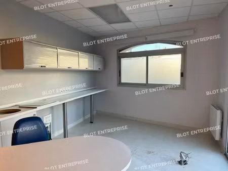 à louer – plateau de bureaux 160 m² à sarzeau