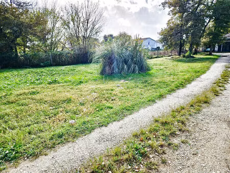 vente terrain 868 m² le pian-médoc (33290)