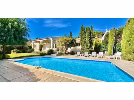 villa avec piscine et jardin saint-geniès-de-fontedit (34)