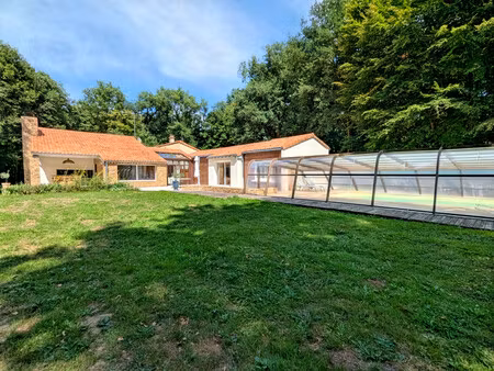maison à vendre à yzernay (49360) - maine-et-loire