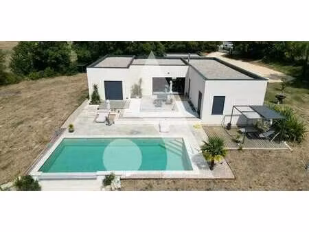 maison avec piscine et terrasse serignac (46)
