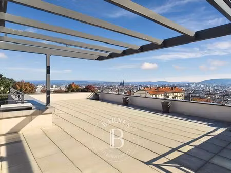 appartement t5 dernier étage avec terrasse panoramique de 90 m²– chamalières /...
