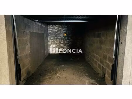 poitiers couronneries - box fermé de 13 m²