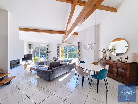 maison de plain-pied - garage - piscine - à 10 minutes de l'union