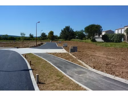 vente terrain 616 m² à trèbes (11800)  68 000 €