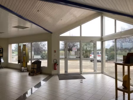 vente locaux professionnels 688 m² à chauché (85140)  321 000 €