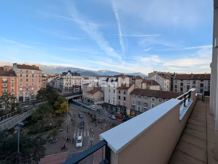 spacieux duplex 4 chambres - rendement élevé- vue panoramiqu