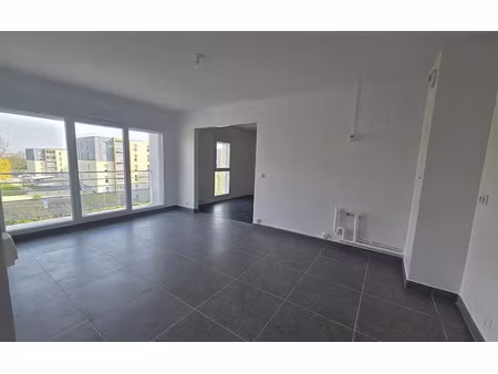 location appartement 3 pièces 78.07 m² à chateau-thierry (02400)  680 €
