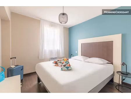 location meublée appartement 2 pièces 35 m² à saint-jean-d'illac (33127)  900 €