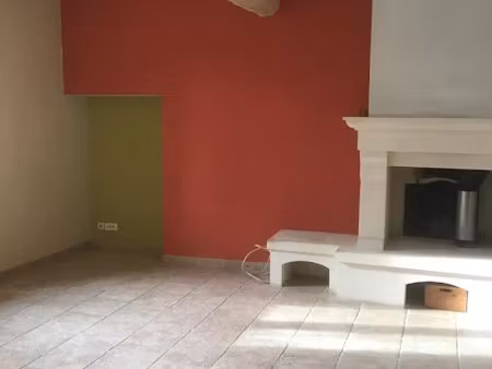 location appartement 3 pièces 114 m² à pernes-les-fontaines (84210)  997 €