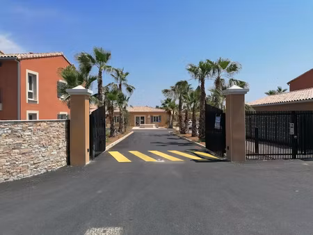 location parking à grimaud (83310)  90 €