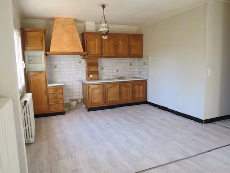location maison 4 pièces 80 m² à millau (12100)  800 €