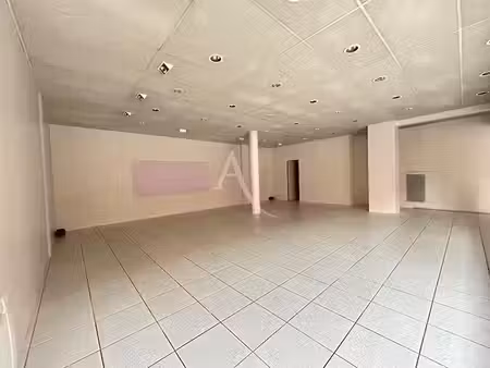 location locaux professionnels 0 pièces 109 m² à chateau-gontier (53200)  1 004 €
