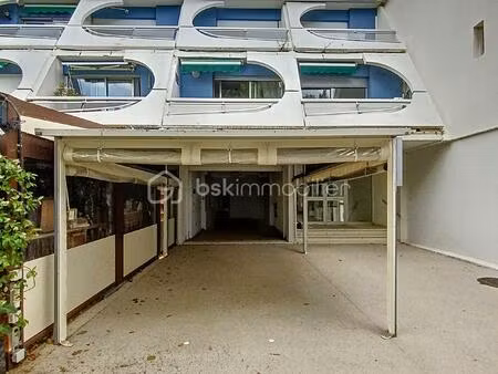 local d'activités de 45 14 m² à la grande-motte