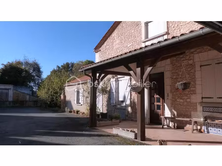 vente maison 8 pièces 261 m² à riberac (24600)  149 000 €