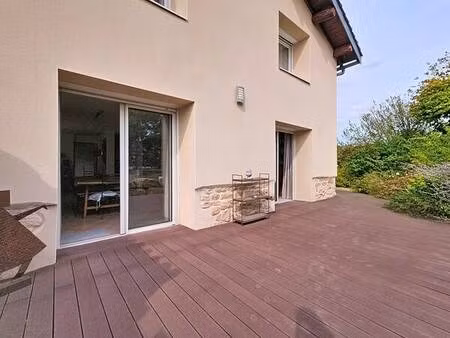 maison en pierre et pisé 211 m² sur 692 m²