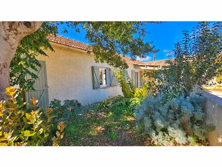 en exclusivité maison de plain-pied de 139m² - proche village - gros potentiel d'aménageme