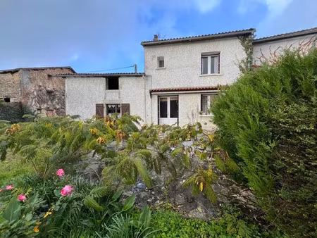 vente maison 7 pièces 152 m² à beaulieu-sur-sonnette (16450)  90 652 €