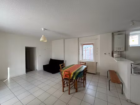 location appartement 2 pièces 48m²