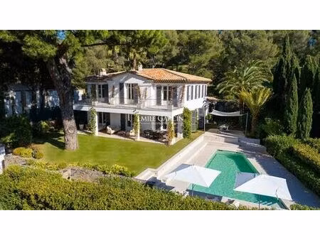 maison de 8 pièces de luxe en location à saint-tropez  provence-alpes-côte d'azur