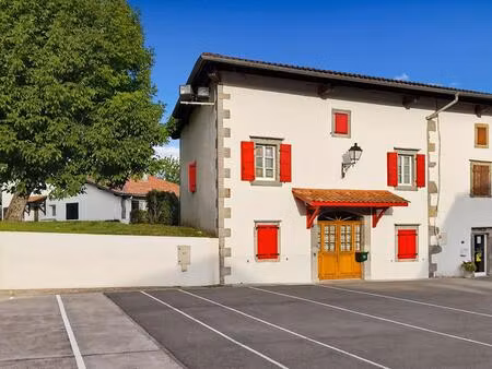 maison ancienne rénovée 6 pièce(s) 200 m2 jardin 75 m2