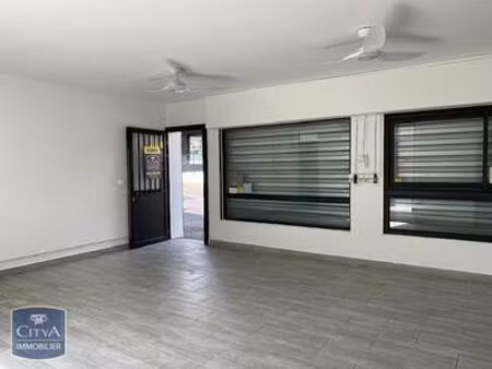 location local commercial à saint-pierre  réunion