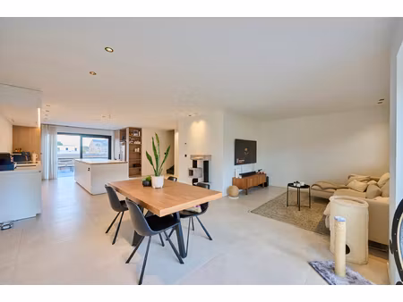 appartement te koop in oudsbergen met 3 slaapkamers