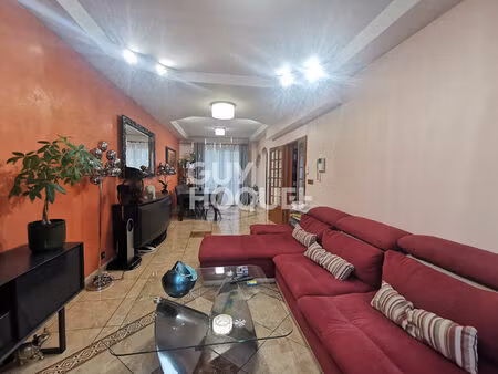 maison familiale avec jardin et double garage - secteur calme et recherché