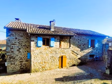 charmante propriété avec piscine et grand terrain
