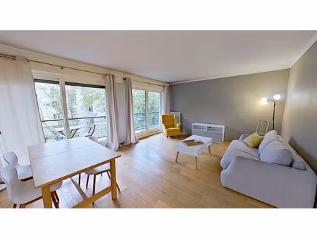 location appartement 3 pièces 76 m² à saint-cloud (92210)  2 200 €