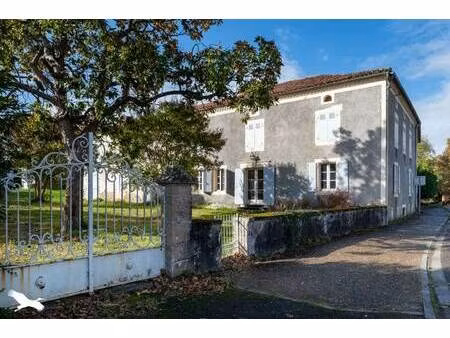 vente maison 12 pièces 393 m² hagetmau (40700)