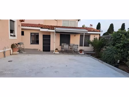 location meublée appartement 2 pièces 30 m² à cagnes-sur-mer (06800)  1 000 €