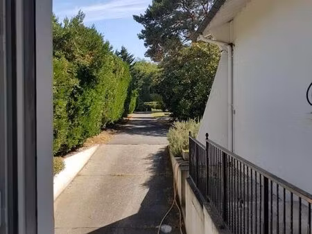 location appartement 2 pièces 43 m² à saulx-les-chartreux (91160)